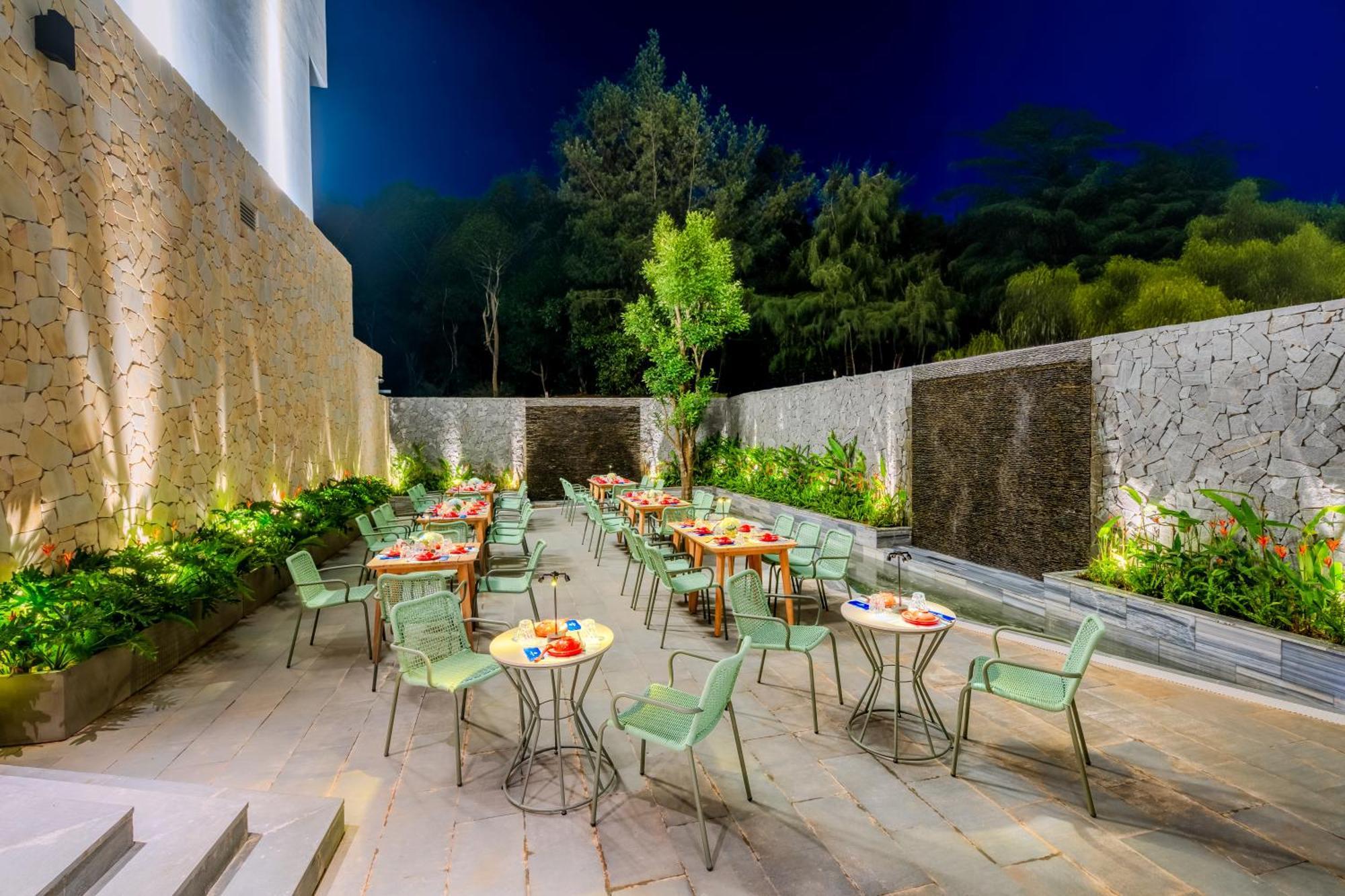 Poseido Hotel Quang Binh ด่งเฮ้ย ภายนอก รูปภาพ