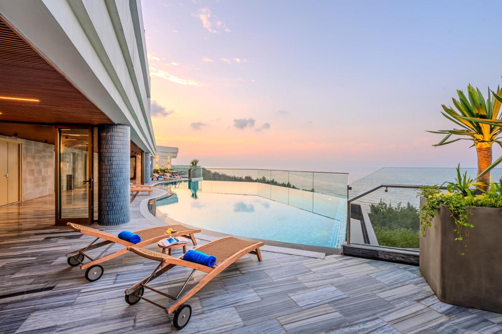 Poseido Hotel Quang Binh ด่งเฮ้ย ภายนอก รูปภาพ