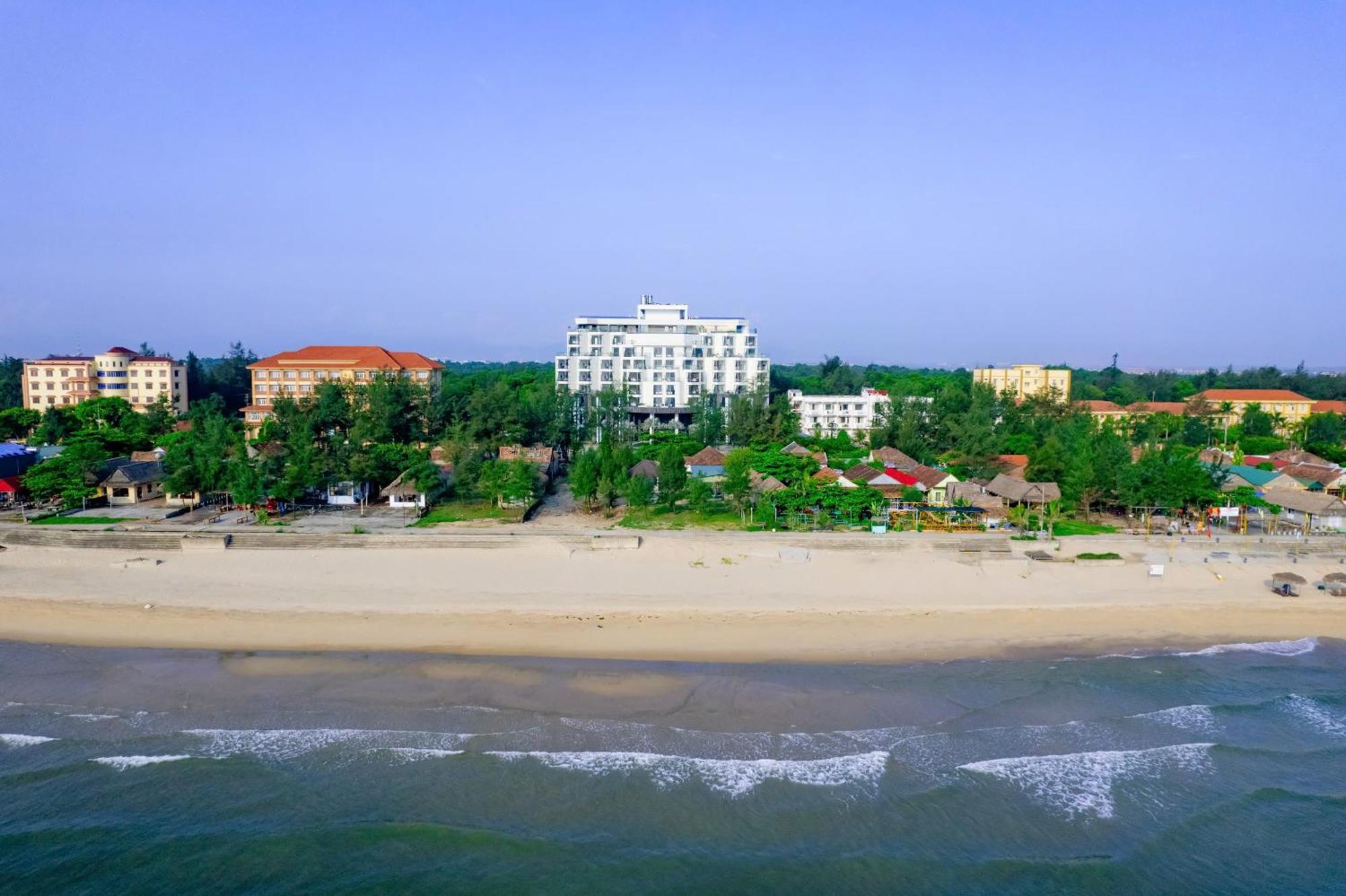 Poseido Hotel Quang Binh ด่งเฮ้ย ภายนอก รูปภาพ