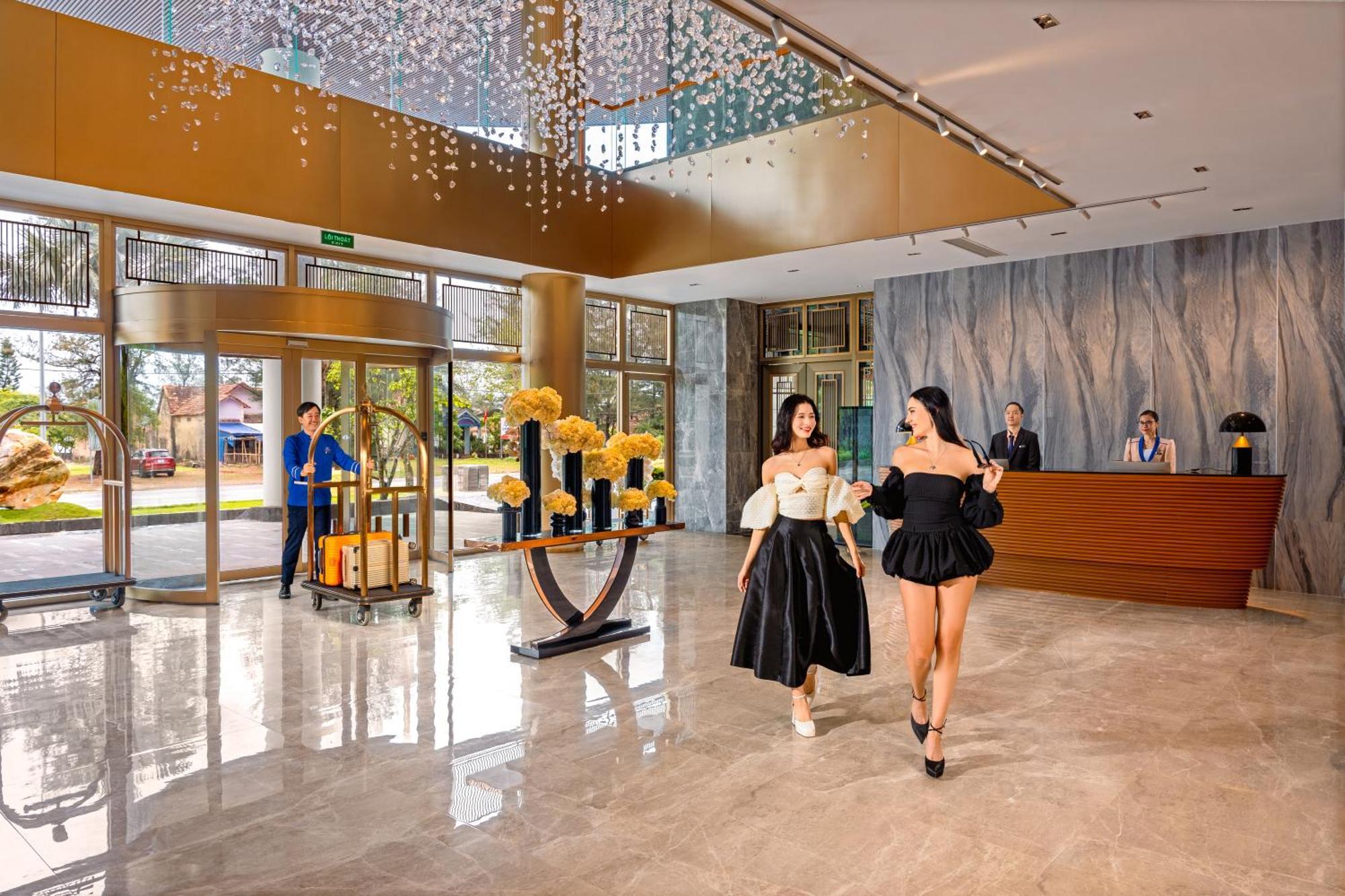 Poseido Hotel Quang Binh ด่งเฮ้ย ภายนอก รูปภาพ